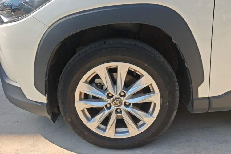 Used Toyota Corolla Cross 2022 2.0L Luxury Edition Left Front Wheel Hub