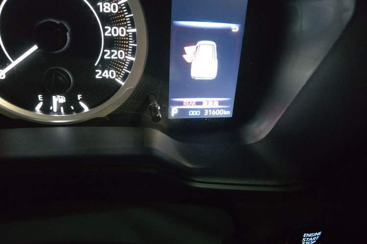 Used Toyota Corolla Cross 2022 2.0L Luxury Edition Odometer Close Up