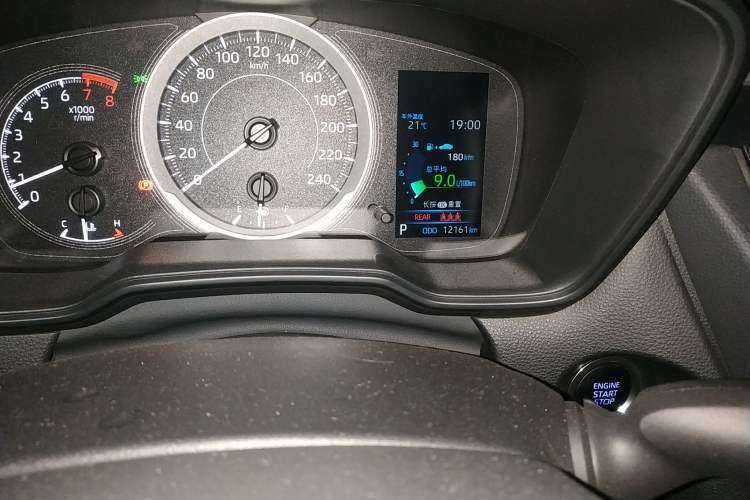 Used Toyota Corolla Cross 2022 2.0L Elite Edition Odometer Close Up