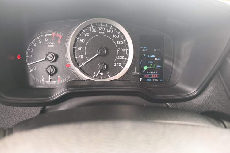 Used Toyota Corolla Cross 2022 2.0L Pioneer Edition Odometer Close Up