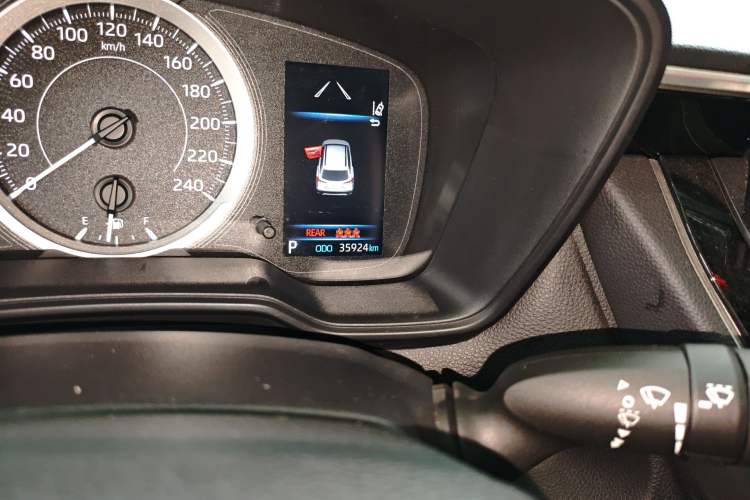 Used Toyota Corolla Cross 2022 2.0L Luxury Edition Odometer Close Up