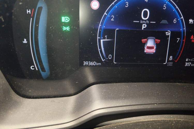 Used Toyota Corolla Cross 2022 2.0L Pioneer Edition Odometer Close Up