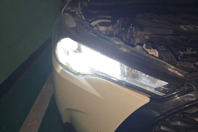 Used Toyota Corolla Cross 2022 2.0L Luxury Edition Right Front Headlight