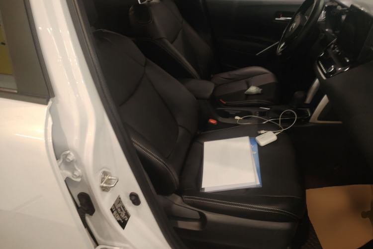 Used Toyota Corolla Cross 2022 2.0L Luxury Edition Right Front Seat