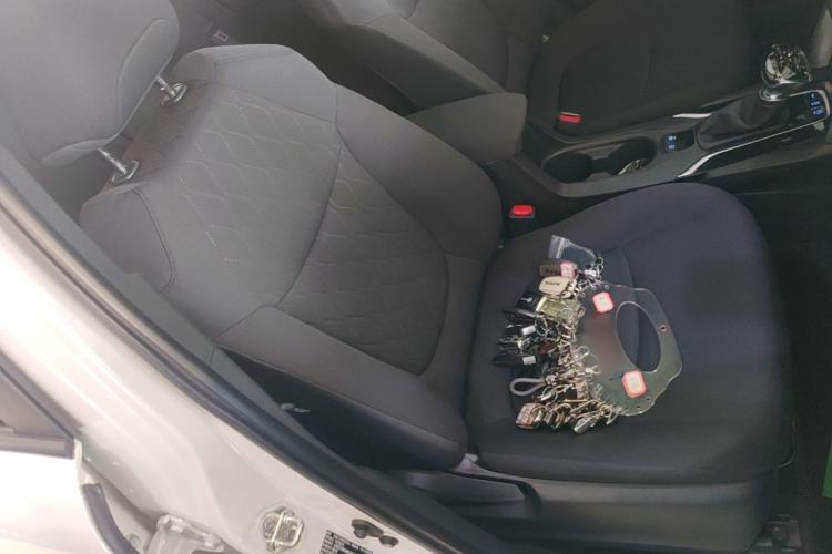 Used Toyota Corolla Cross 2022 2.0L Luxury Edition Right Front Seat