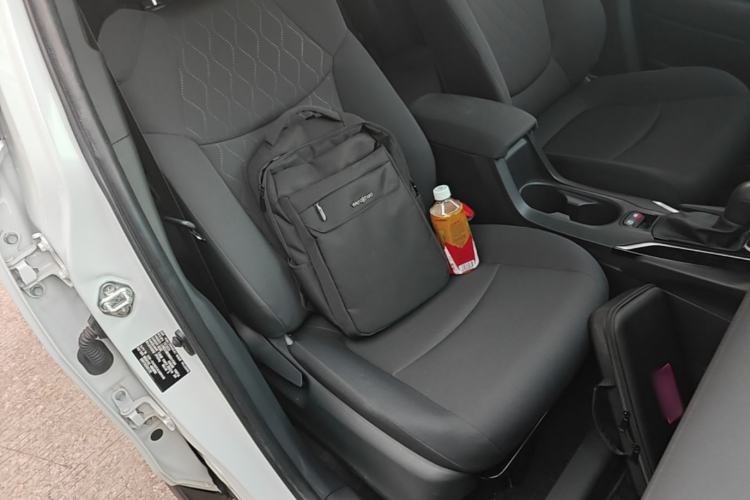 Used Toyota Corolla Cross 2022 2.0L Luxury Edition Right Front Seat