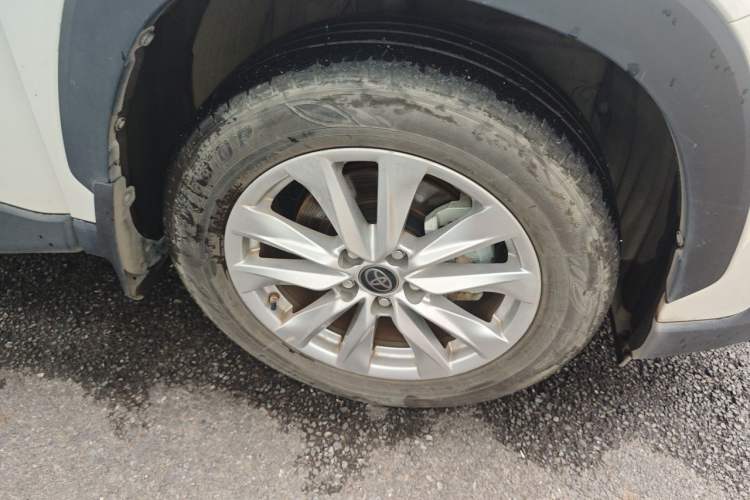 Used Toyota Corolla Cross 2022 2.0L Elite Edition Right Front Wheel Hub