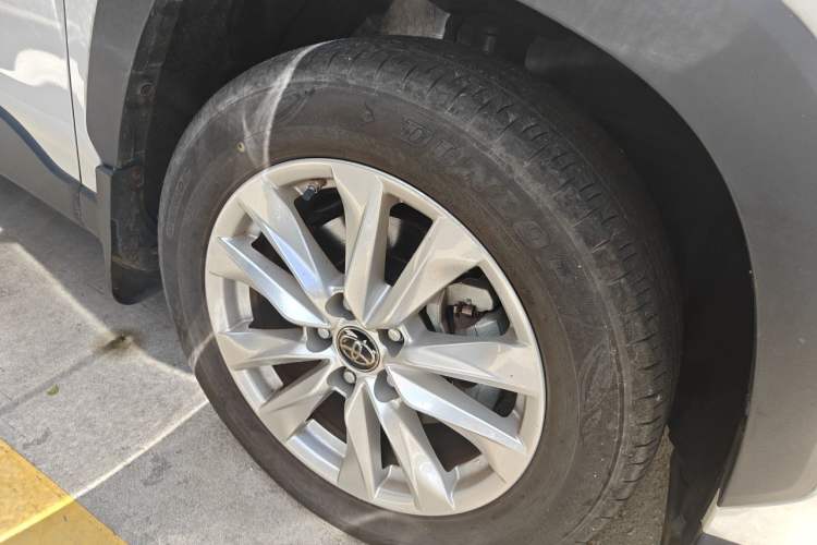 Used Toyota Corolla Cross 2022 2.0L Pioneer Edition Right Front Wheel Hub
