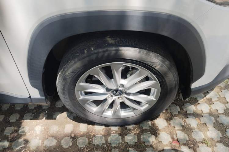 Used Toyota Corolla Cross 2022 2.0L Elite Edition Right Front Wheel Hub
