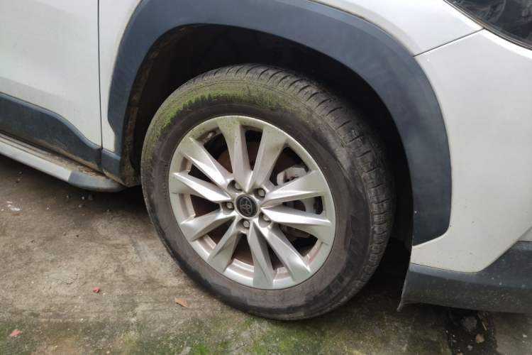 Used Toyota Corolla Cross 2022 2.0L Elite Edition Right Front Wheel Hub