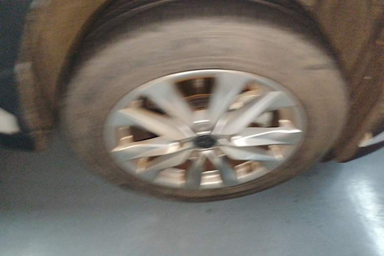 Used Toyota Corolla Cross 2022 2.0L Elite Edition Right Front Wheel Hub