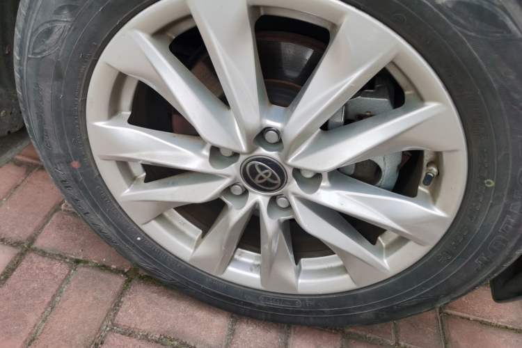 Used Toyota Corolla Cross 2022 2.0L Elite Edition Right Front Wheel Hub