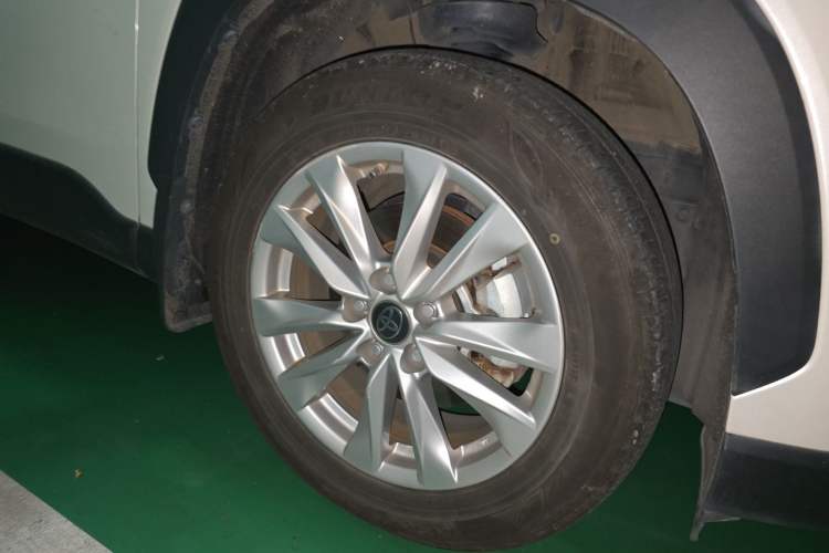 Used Toyota Corolla Cross 2022 2.0L Luxury Edition Right Front Wheel Hub
