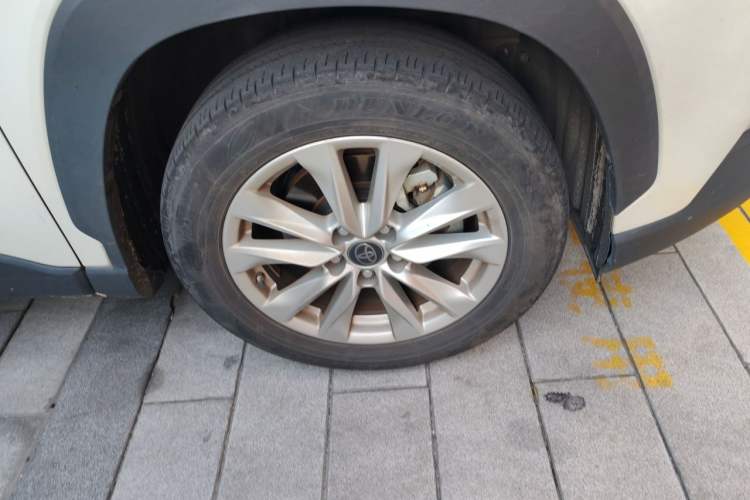 Used Toyota Corolla Cross 2022 2.0L Pioneer Edition Right Front Wheel Hub