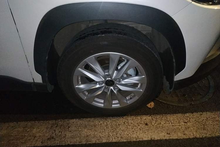Used Toyota Corolla Cross 2022 2.0L Elite Edition Right Front Wheel Hub