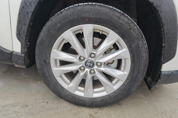 Used Toyota Corolla Cross 2022 2.0L Elite Edition Right Front Wheel Hub