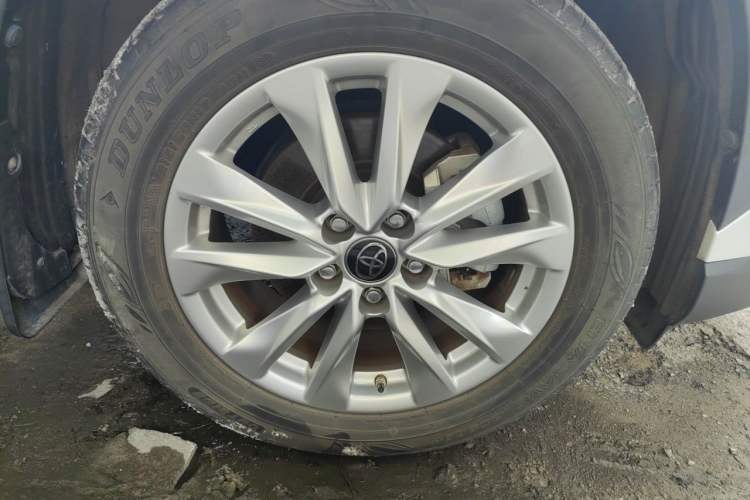 Used Toyota Corolla Cross 2022 2.0L Pioneer Edition Right Front Wheel Hub