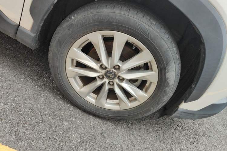 Used Toyota Corolla Cross 2022 2.0L Elite Edition Right Front Wheel Hub