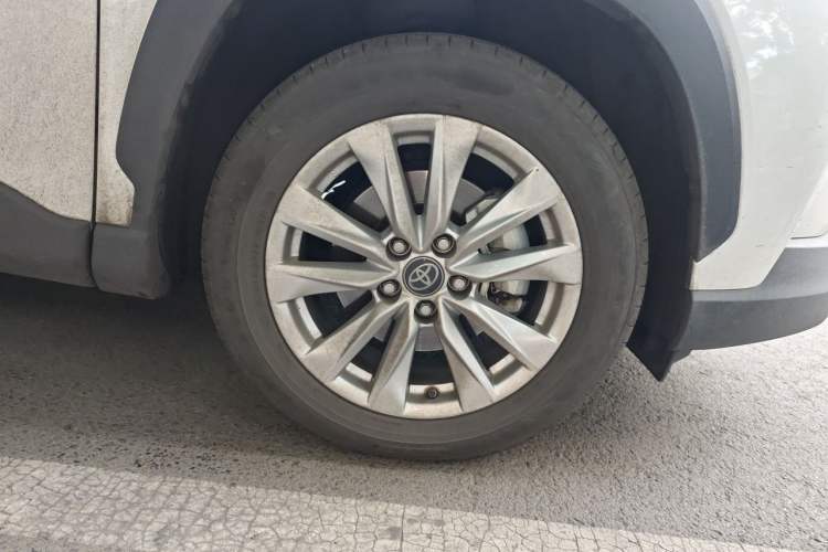 Used Toyota Corolla Cross 2022 2.0L Pioneer Edition Right Front Wheel Hub