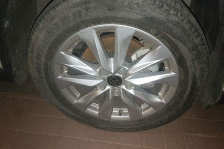 Used Toyota Corolla Cross 2022 2.0L Elite Edition Right Front Wheel Hub