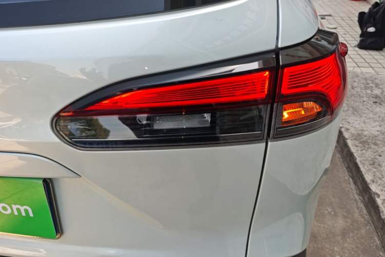 Used Toyota Corolla Cross 2022 2.0L Luxury Edition Right Rear Taillight
