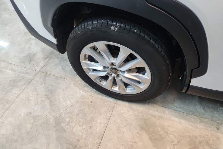 Used Toyota Corolla Cross 2022 2.0L Pioneer Edition Right Rear Wheel Hub