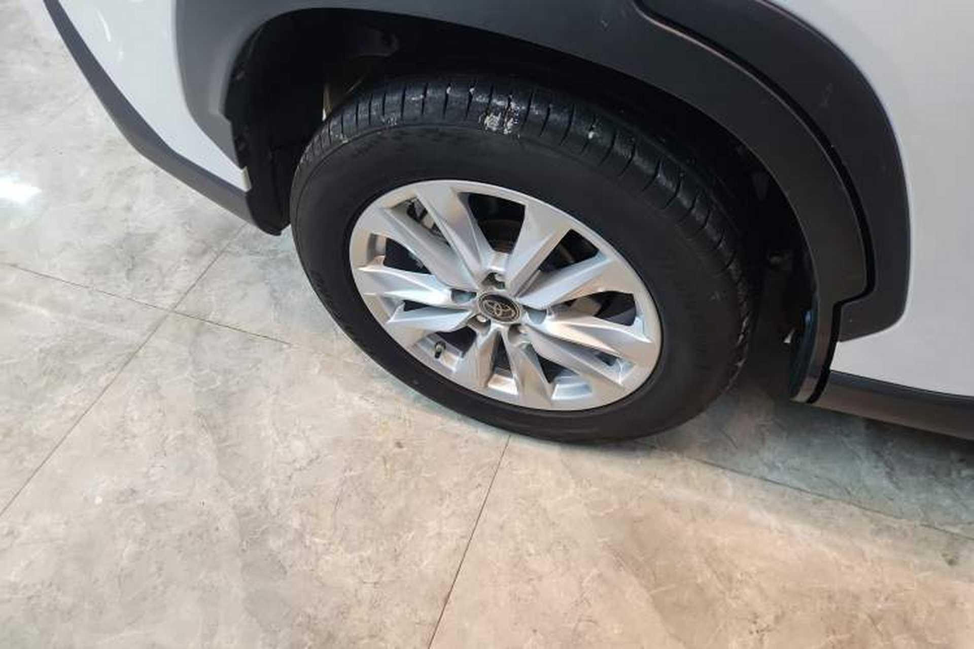 Used Toyota Corolla Cross 2022 2.0L Pioneer Edition Right Rear Wheel Hub
