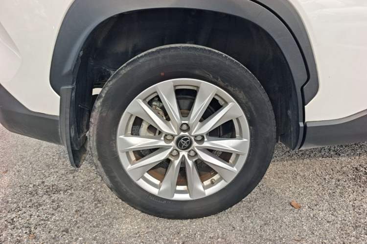 Used Toyota Corolla Cross 2022 2.0L Pioneer Edition Right Rear Wheel Hub