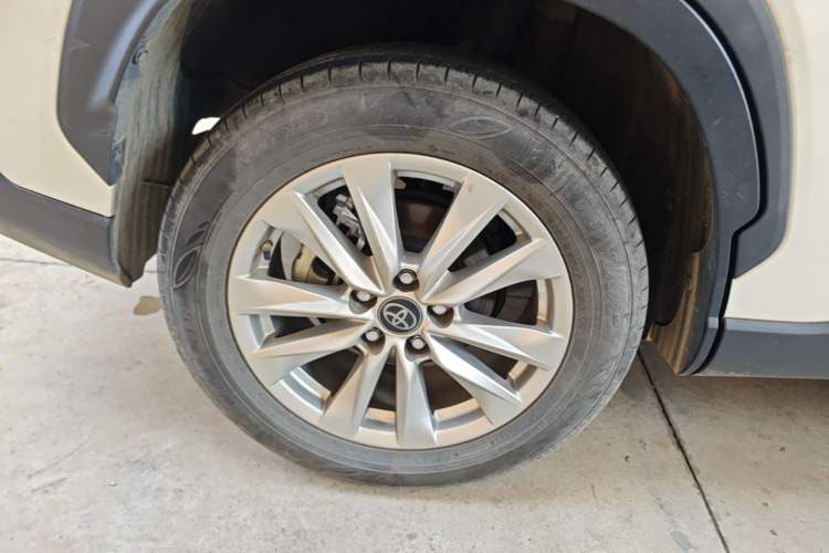 Used Toyota Corolla Cross 2022 2.0L Deluxe Edition Right Rear Wheel Hub
