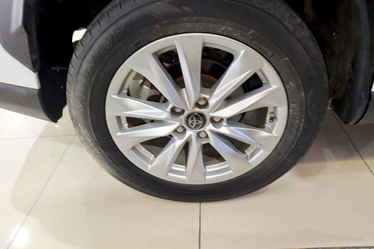 Used Toyota Corolla Cross 2022 2.0L Elite Edition Right Rear Wheel Hub