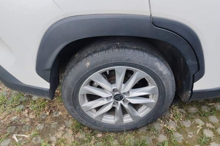Used Toyota Corolla Cross 2022 2.0L Elite Edition Right Rear Wheel Hub