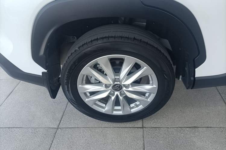 Used Toyota Corolla Cross 2022 2.0L Elite Edition Right Rear Wheel Hub
