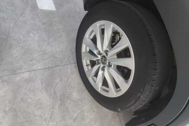 Used Toyota Corolla Cross 2022 2.0L Elite Edition Right Rear Wheel Hub