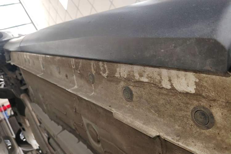 Used Toyota Corolla Cross 2022 2.0L Luxury Edition Right Side Sill