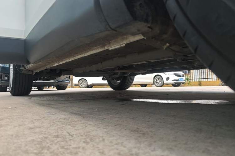 Used Toyota Corolla Cross 2022 2.0L Luxury Edition Right Side Sill