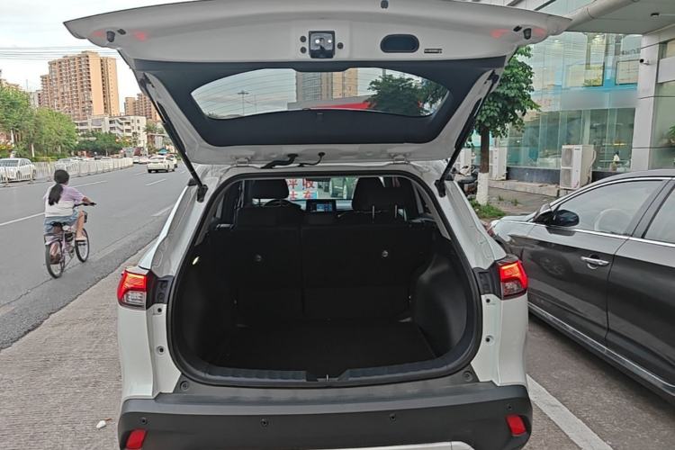Used Toyota Corolla Cross 2022 2.0L Luxury Edition Trunk