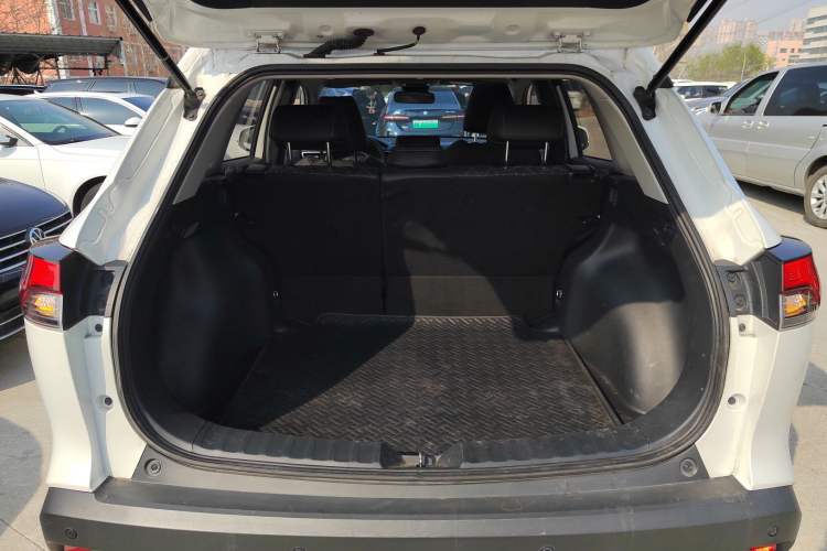 Used Toyota Corolla Cross 2022 2.0L Luxury Edition Trunk