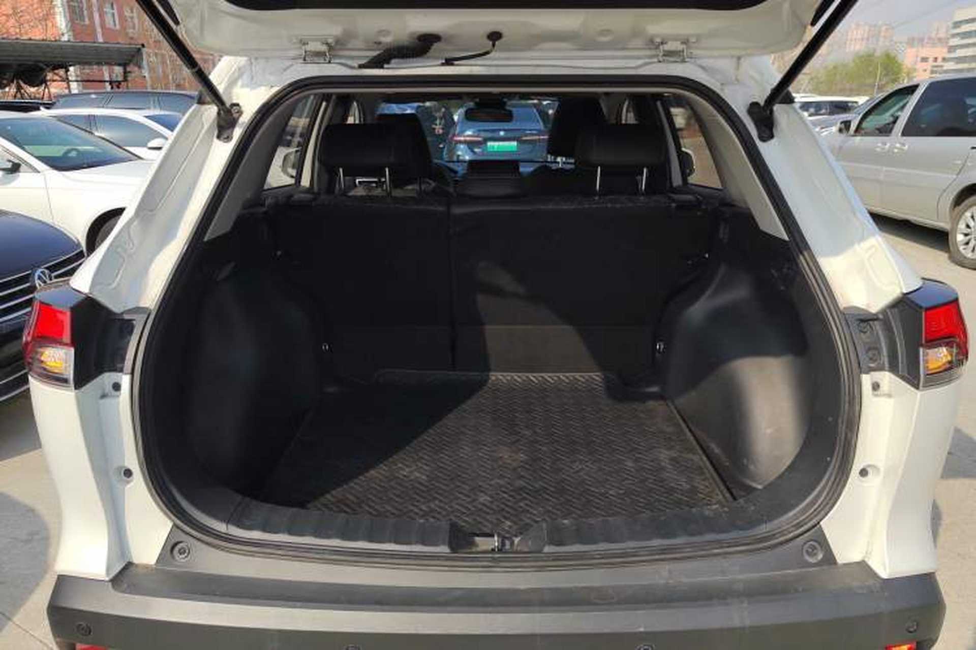 Used Toyota Corolla Cross 2022 2.0L Luxury Edition Trunk