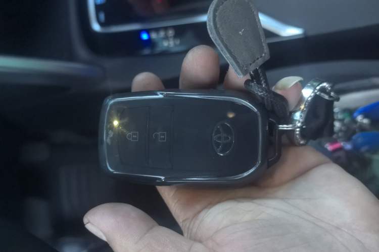 Used Toyota Corolla Cross 2022 2.0L Luxury Edition Vehicle Key