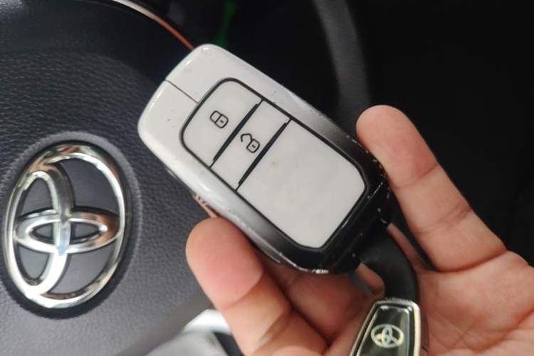 Used Toyota Corolla Cross 2022 2.0L Luxury Edition Vehicle Key