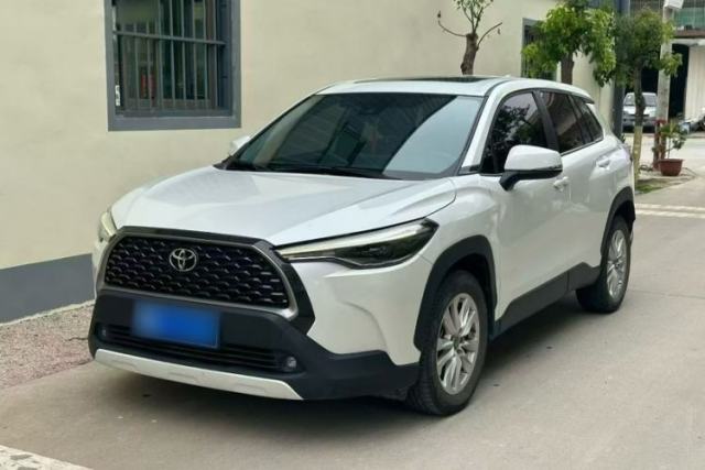 Toyota Corolla Cross 2022 2.0L Luxury Edition с пробегом