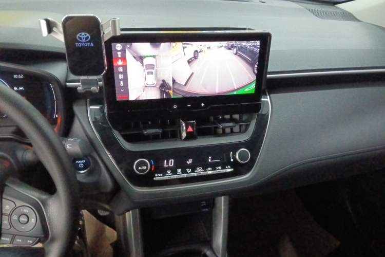 Used Toyota Corolla Cross 2023 Dual-Motor 2.0L Elite Edition Audio And AC Panel
