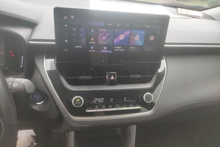 Used Toyota Corolla Cross 2023 Dual-Motor 2.0L Elite Edition Audio And AC Panel