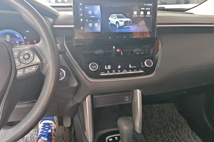 Used Toyota Corolla Cross 2023 Dual-Motor 2.0L Pioneer Edition Audio And AC Panel