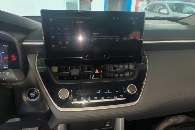 Used Toyota Corolla Cross 2023 2.0L Elite Edition Audio And AC Panel