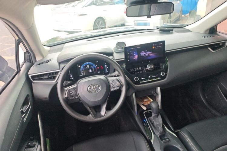 Used Toyota Corolla Cross 2023 2.0L Elite Edition Center Console