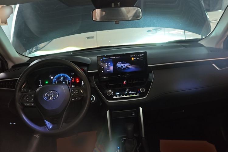 Used Toyota Corolla Cross 2023 2.0L Elite Edition Center Console
