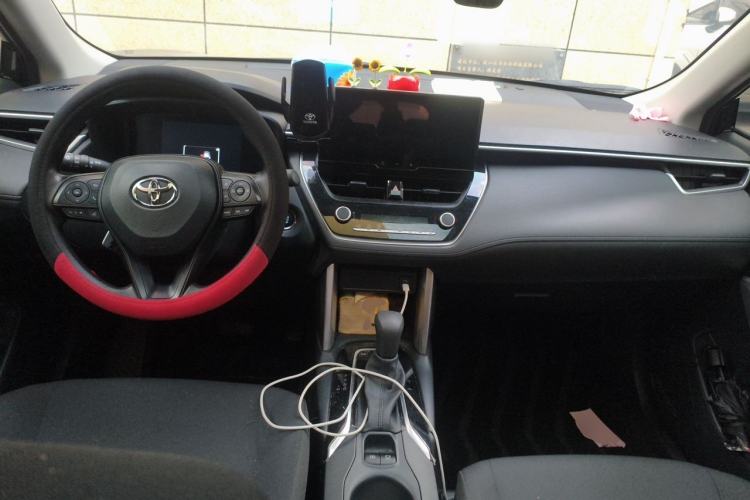 Used Toyota Corolla Cross 2023 2.0L Elite Edition Center Console