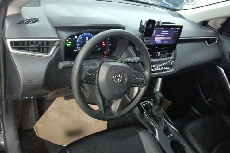 Used Toyota Corolla Cross 2023 Dual-Motor 2.0L Elite Edition Center Console