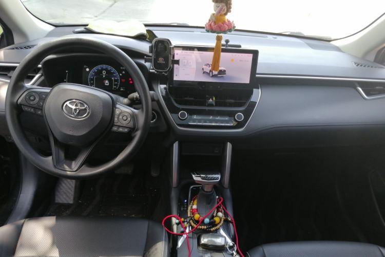 Used Toyota Corolla Cross 2023 2.0L Elite Edition Center Console